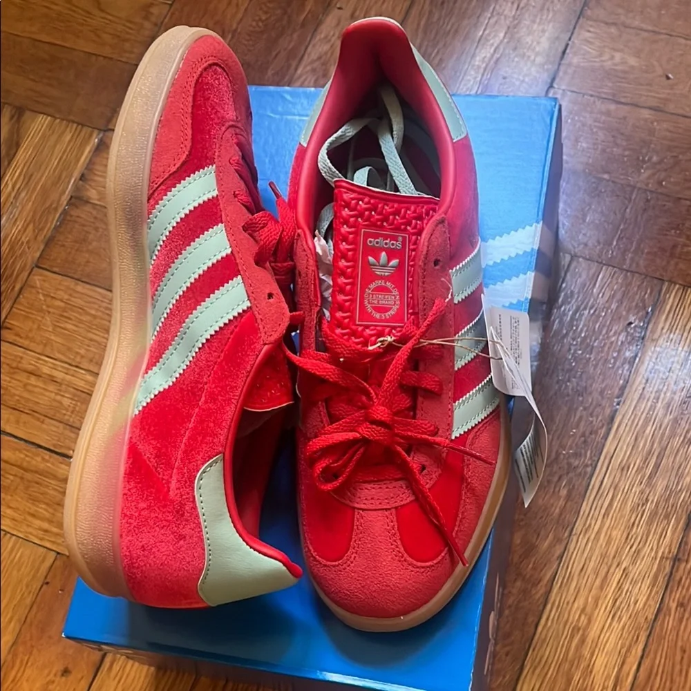 Adidas Gazelle Women’s Sneakers - Picture 3 of 4